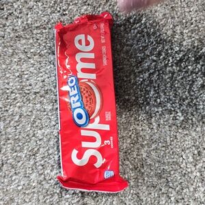 Supreme Red Oreo Cookie Pack